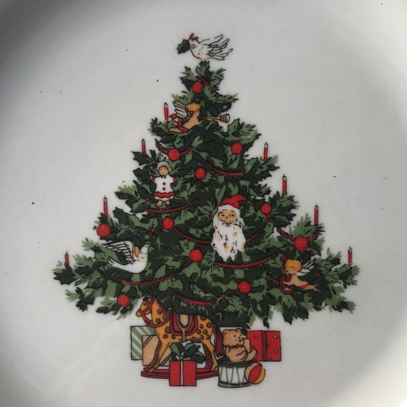 Set Of 4 “Christmas Classics” Plates By Citation 7.5” - Picture 3 of 6